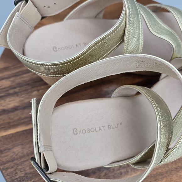 Chocolat Blue Yona Sandals Womens 9.5 Gold Leather Wedge Platform Buckle Straps - Picture 6 of 8